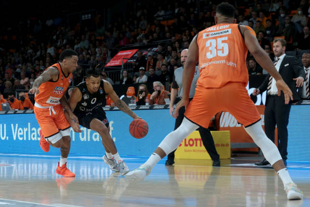 魔术队签下前开拓者侧翼球员 米纳亚表现备受质疑