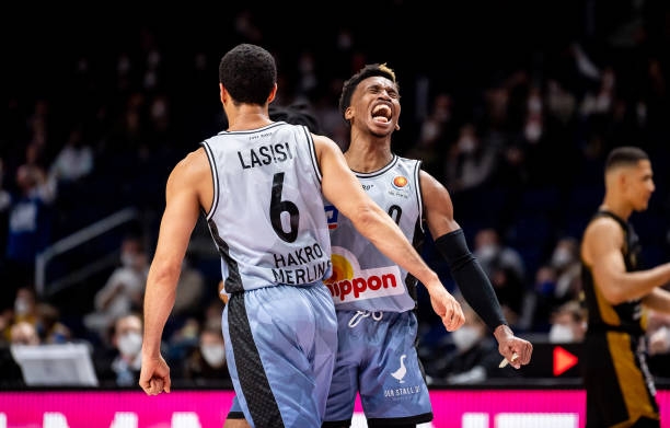 葡萄牙球星纳尼官宣退役 帮曼联4夺英超冠军.