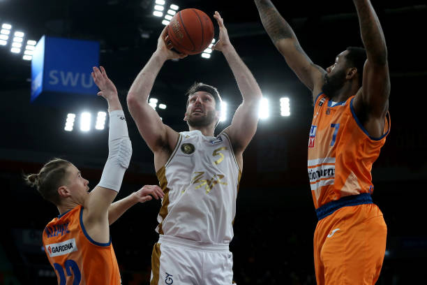 曼城欧冠出线形势分析：末轮输球出局 赢球进附加赛上限第19