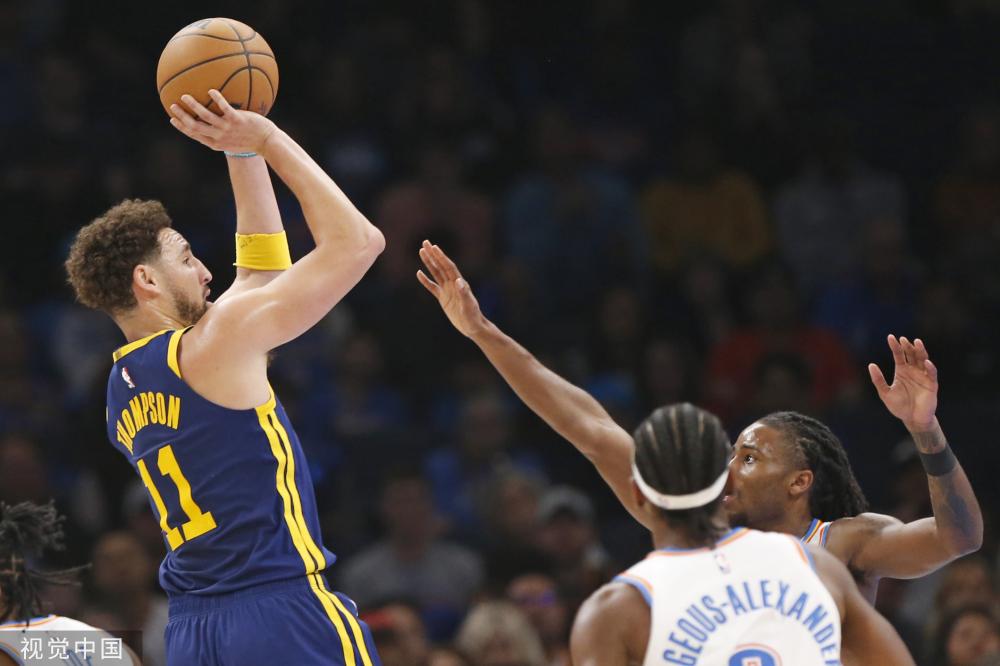 30分惨败卫冕冠军!太阳4连胜被终结,杜兰特轰30分孤立无援.