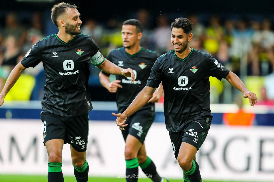 国足球甲级 国足球甲级