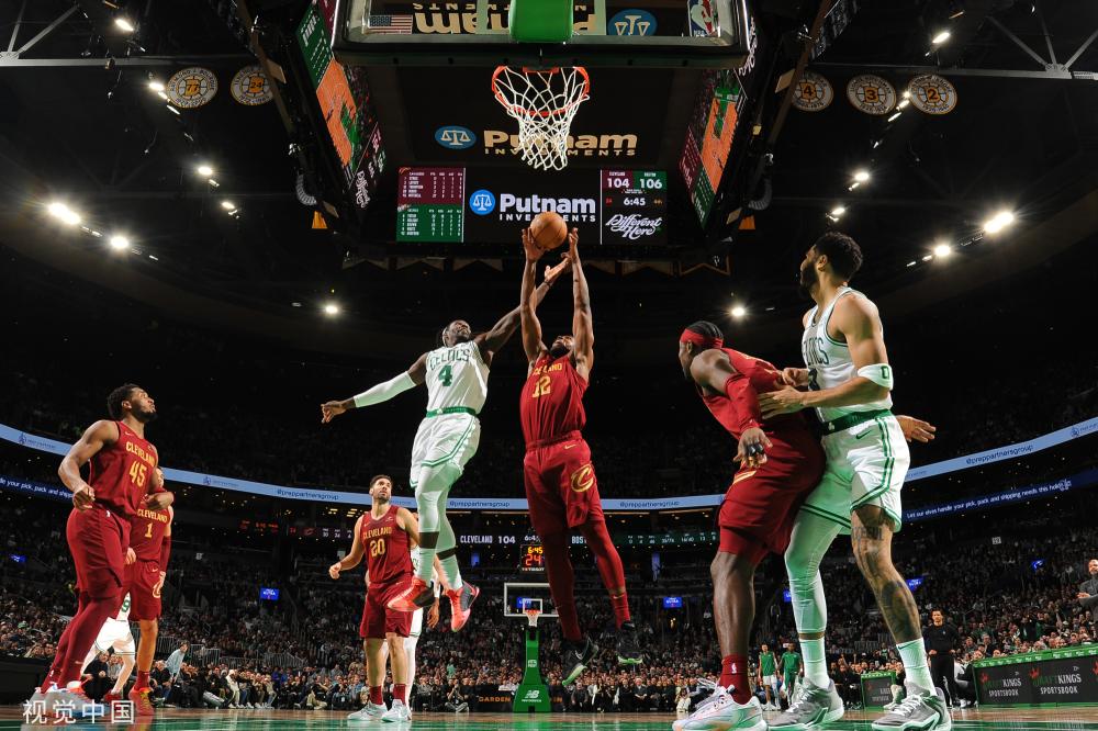 亚精英赛前瞻：吉达联合近期状态不稳，纳萨夫已8场不胜（亚精英赛前瞻：吉达联合近况起伏，纳萨夫已遭八场不胜）